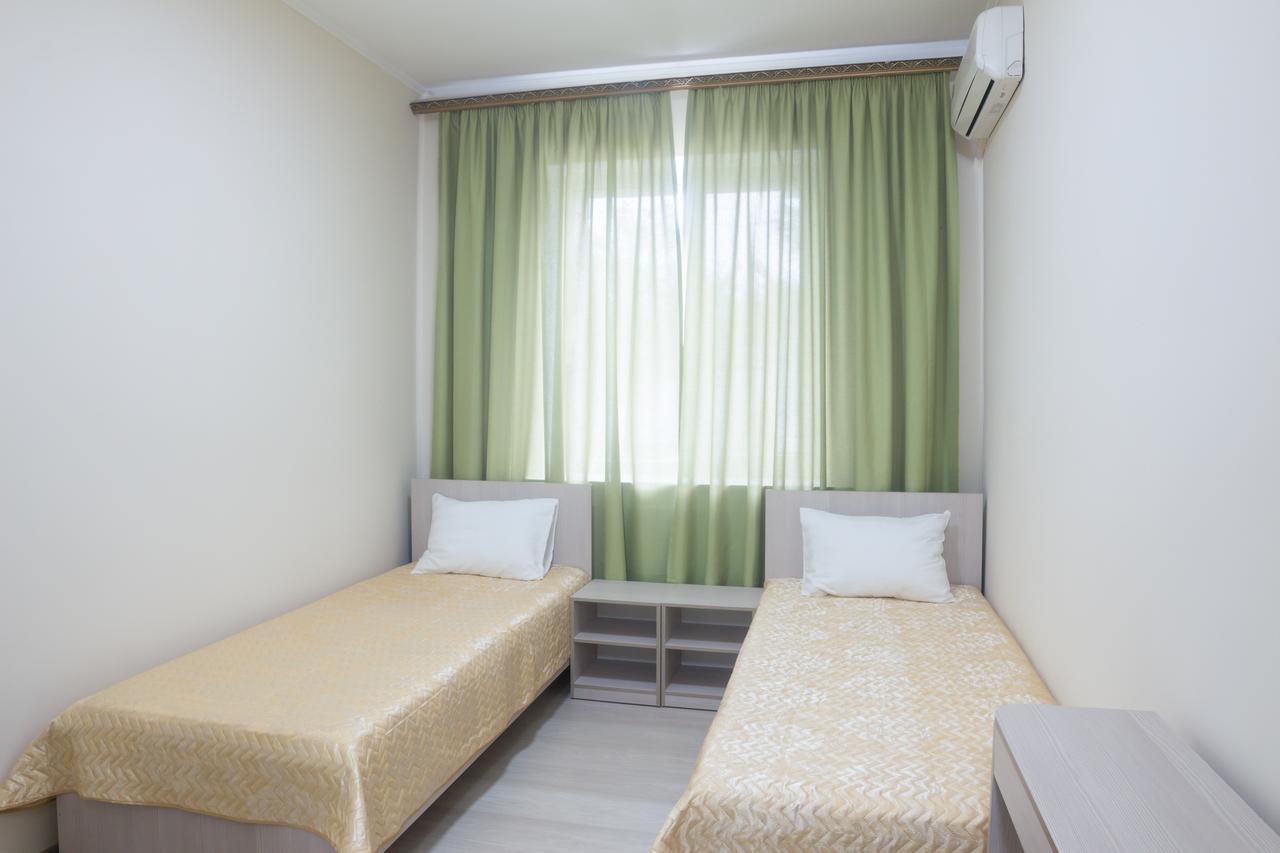Hotel Alma Ata Zhosaly Exteriér fotografie