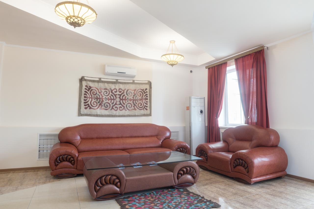 Hotel Alma Ata Zhosaly Exteriér fotografie